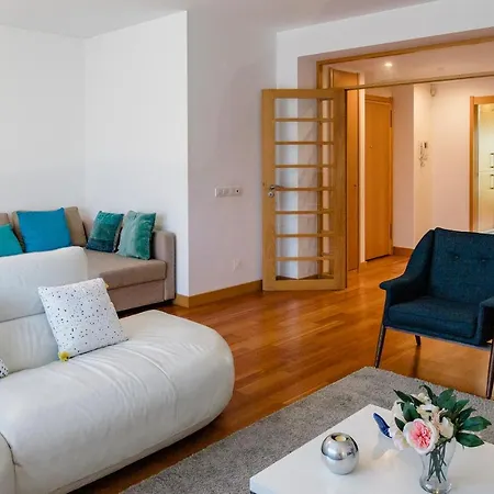 Apartment Garden Mills *