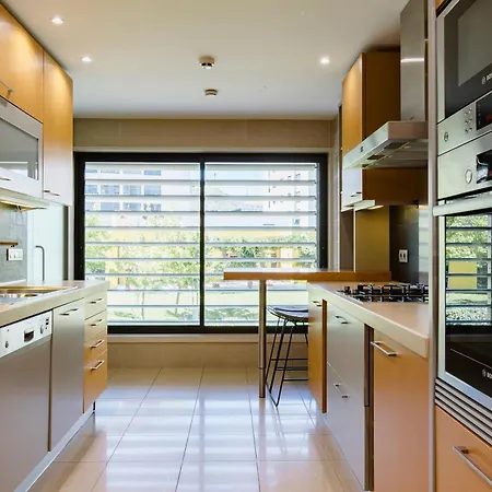 Apartment Garden Mills